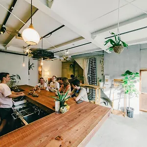Hippo And Cafe Bar 大阪市
